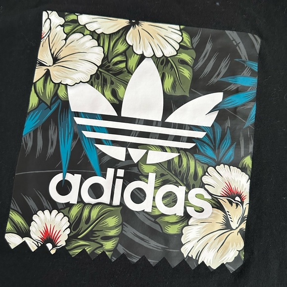Men’s S Adidas Tee - Picture 2 of 3